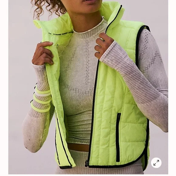 NWOT Run This Puffer Vest perfect for pickle-ball - Picture 4 of 10